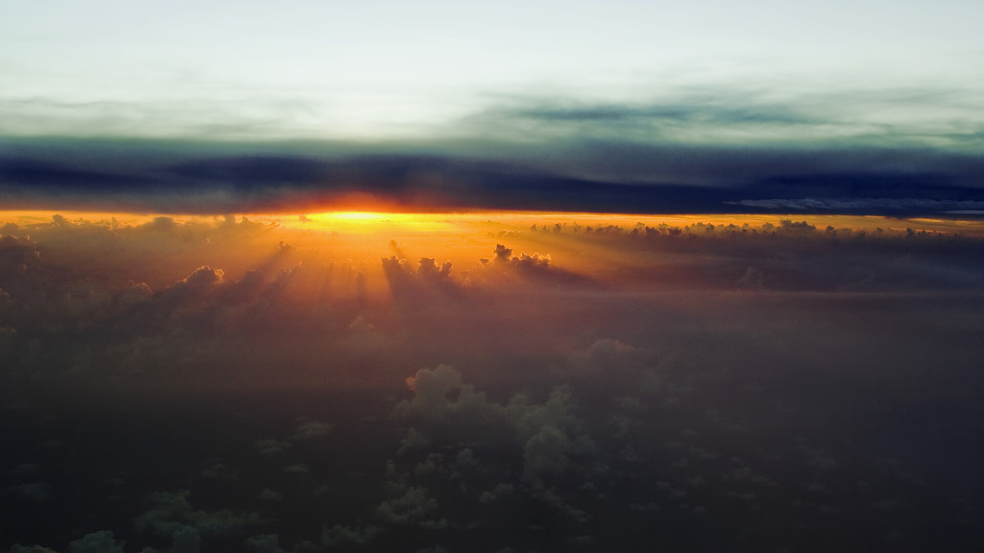 米兰体育app入口-蛙泳选手划幅扩大、润滑度明显提升，蛙泳划手速度要求慢还是快