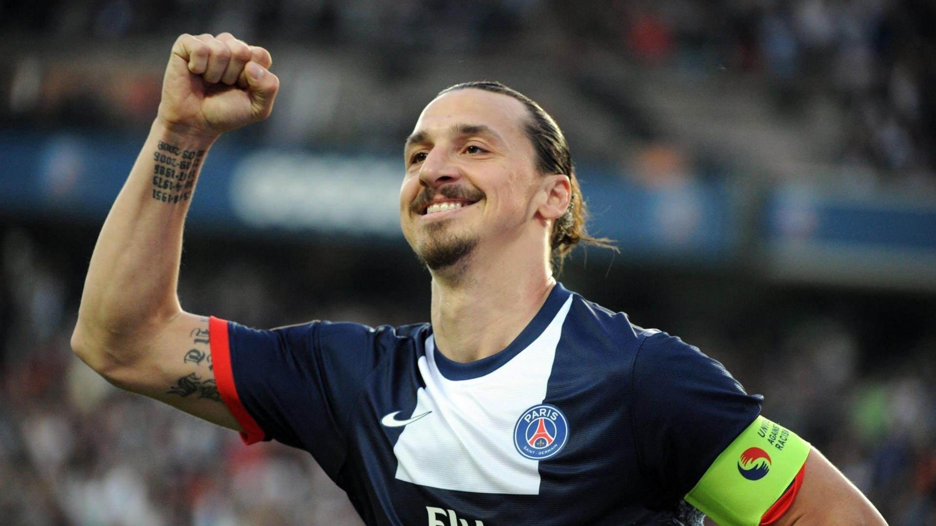 传承与创新：某球队百年荣耀的故事，足球传承宣言